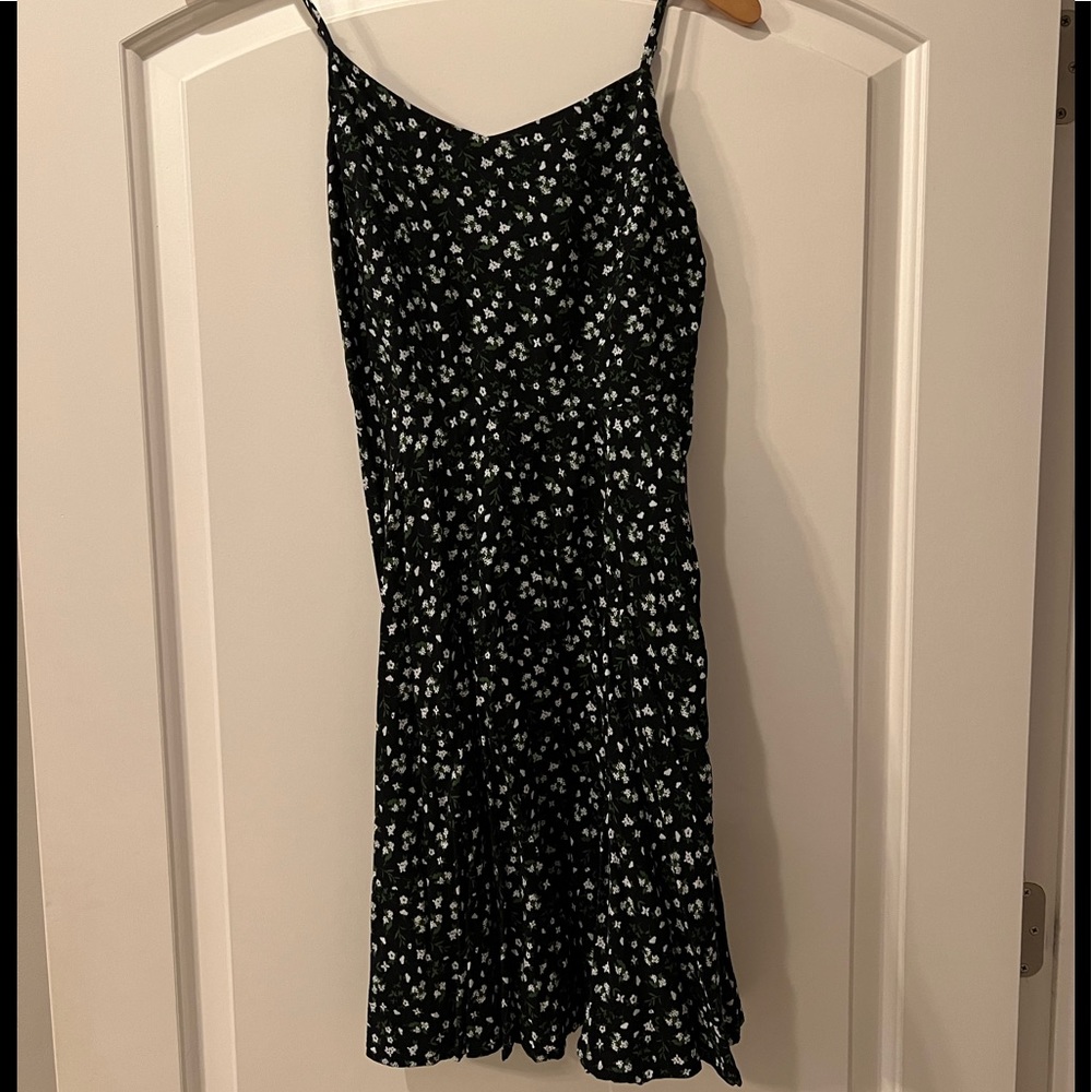 Old Navy black sun dress